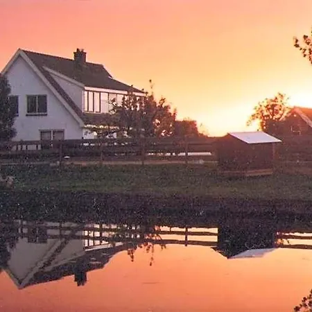 The Waverly House 4*